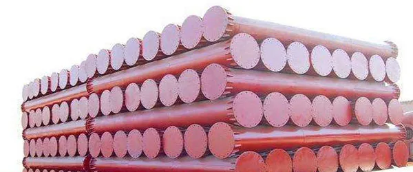 ميزات العمود الفولاذي الأنبوبي