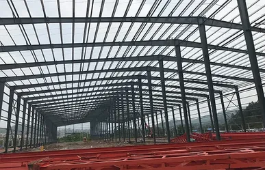 ورشة مصنع ذات هيكل فولاذي بوزن 400 طن