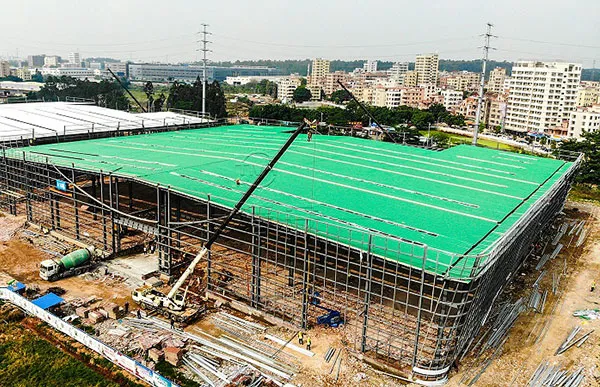 منشأة صناعية فولاذية ذات أبعاد كبيرة